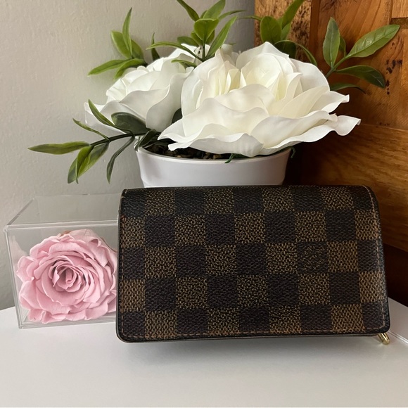 Louis Vuitton Handbags - EUC LOUIS VUITTON Portefeuille Tresor Wallet Authentic